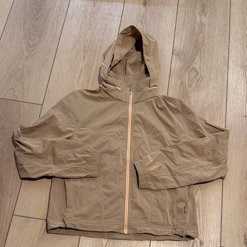 Lululemon Hooded Windbreaker Jacket never worn - Picture 1 of 6